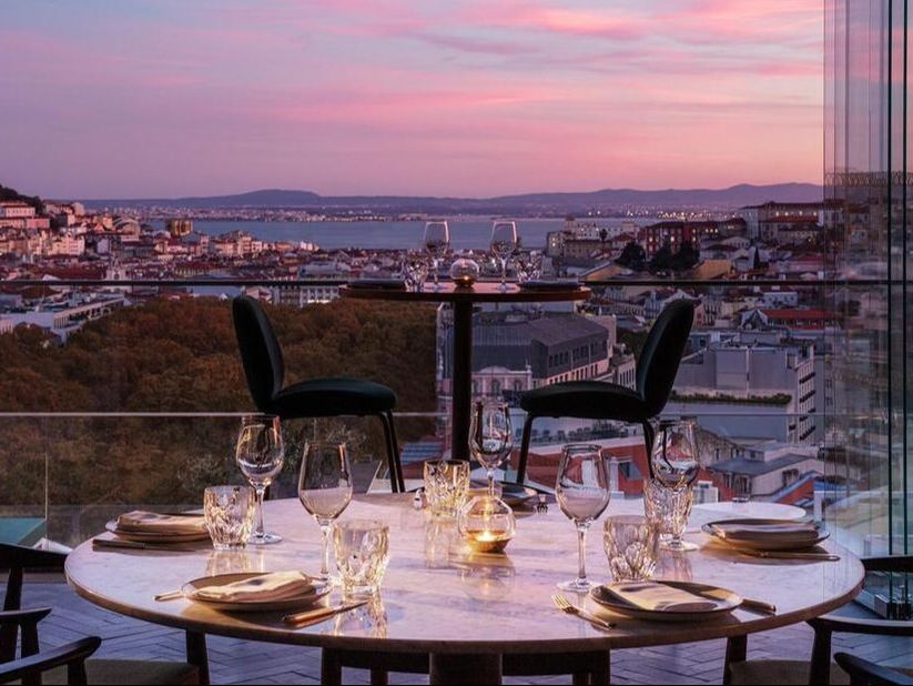 Tivoli hotel Lisbon dining terrace sunset