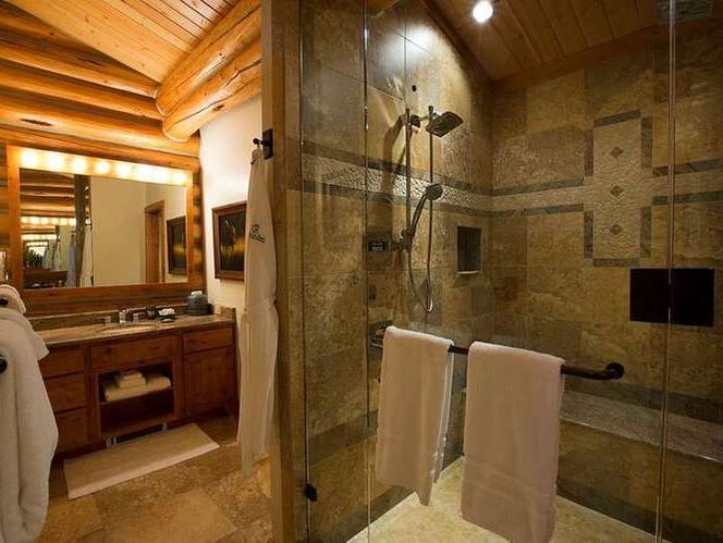 Triple Creek Ranch guest cabin bathroom